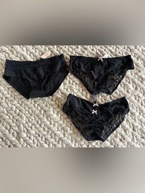 3 Pair NWT VS Victoria’s Secret Black Lace Bikini Hiphugger Panty Trio Small S